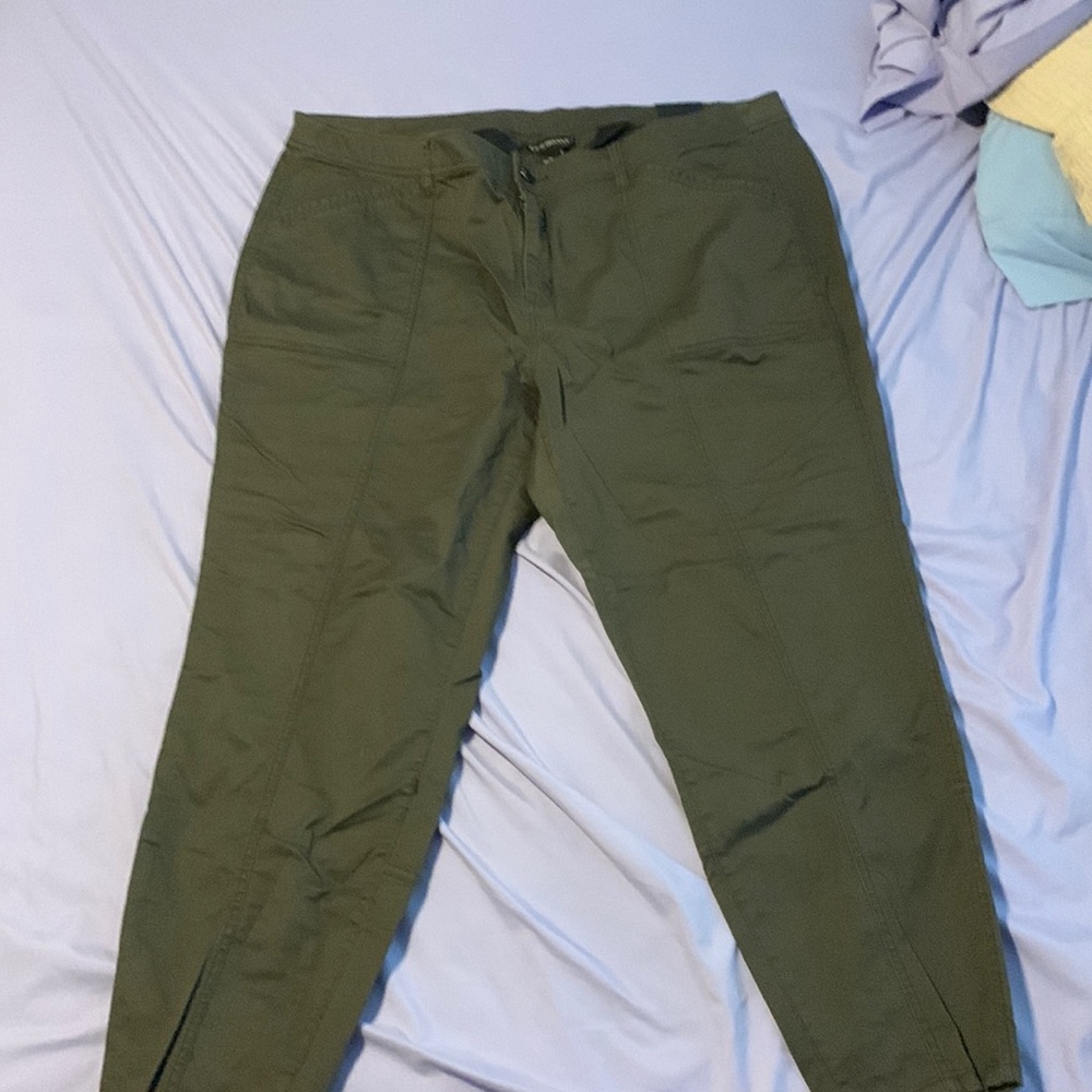 Lane Bryant, never worn, hunter green, mid-rise skinny pants. Size 24.